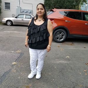 Meet your Posher, Ivette